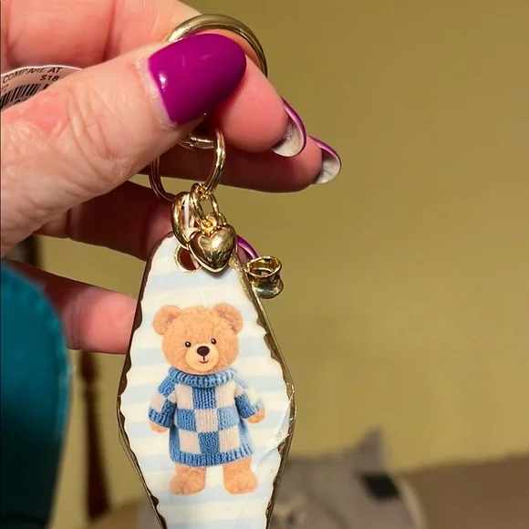 NIB Piper K Teddy Bear Key Chain & Bag Charm Gold Tone Heart and Bow - Picture 4 of 8